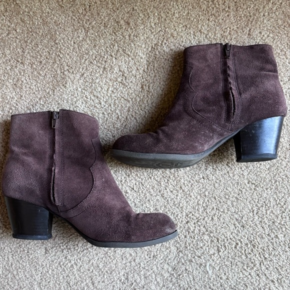 Lucky Brand Size 7.5 Brown Suede Leather Ankle Boots Booties Block Heel - Picture 4 of 8